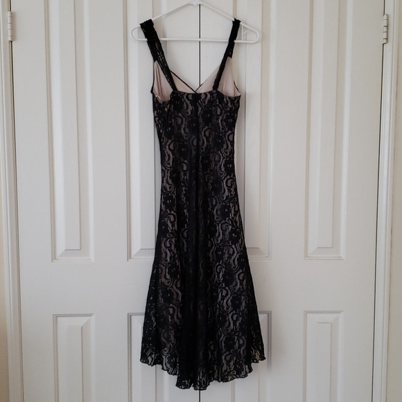 Dress - Picture 2 of 4